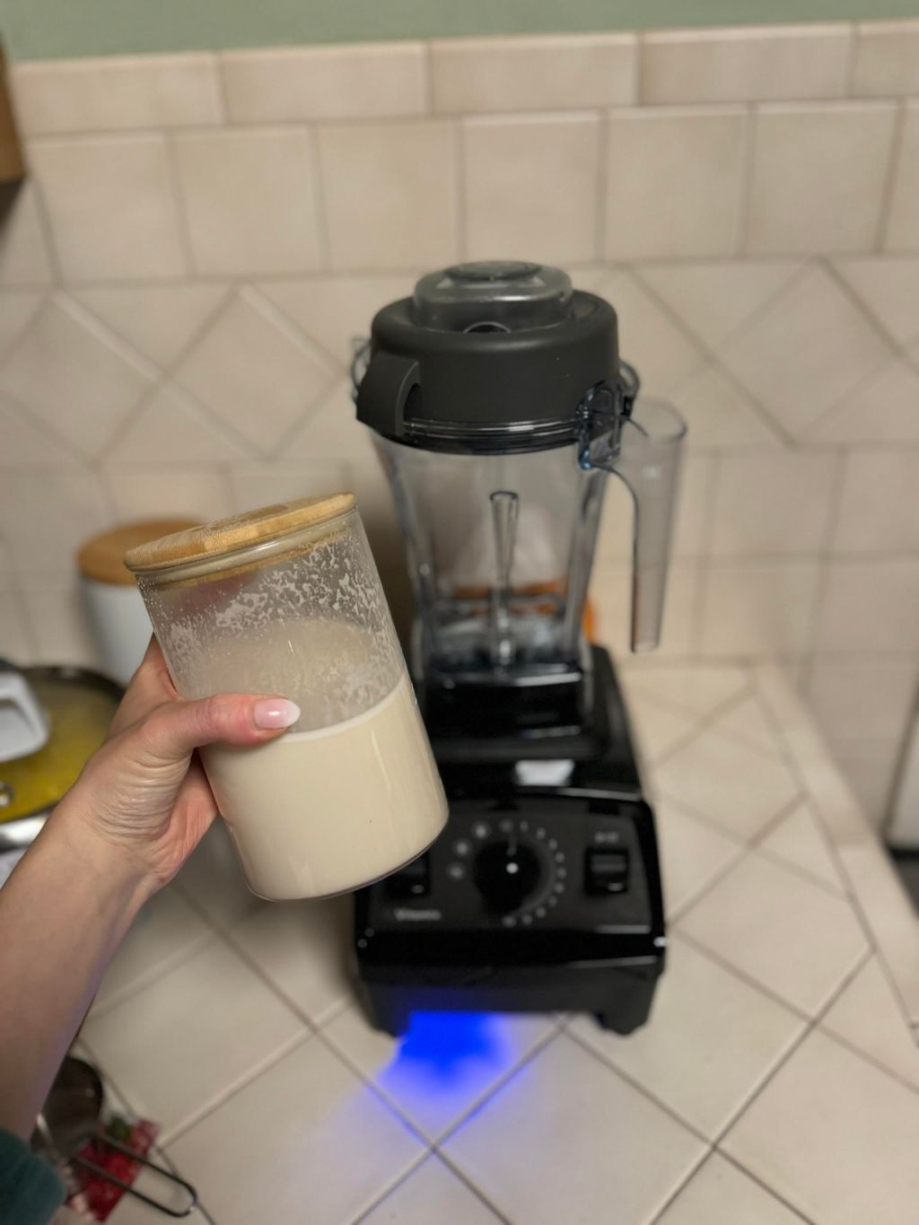 Easy Homemade Almond&nbsp;Milk